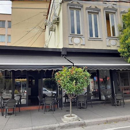 Golden Sleep Hostel Shkodër Екстериор снимка