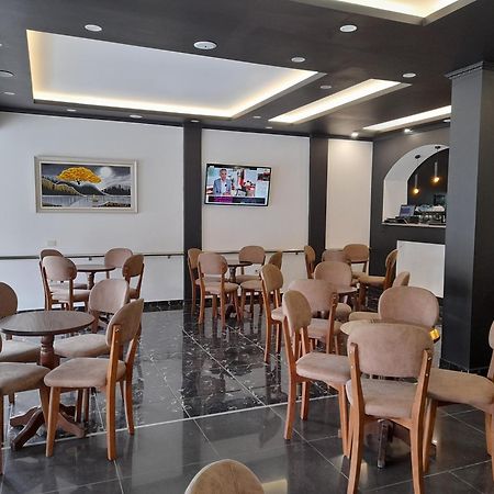 Golden Sleep Hostel Shkodër Екстериор снимка