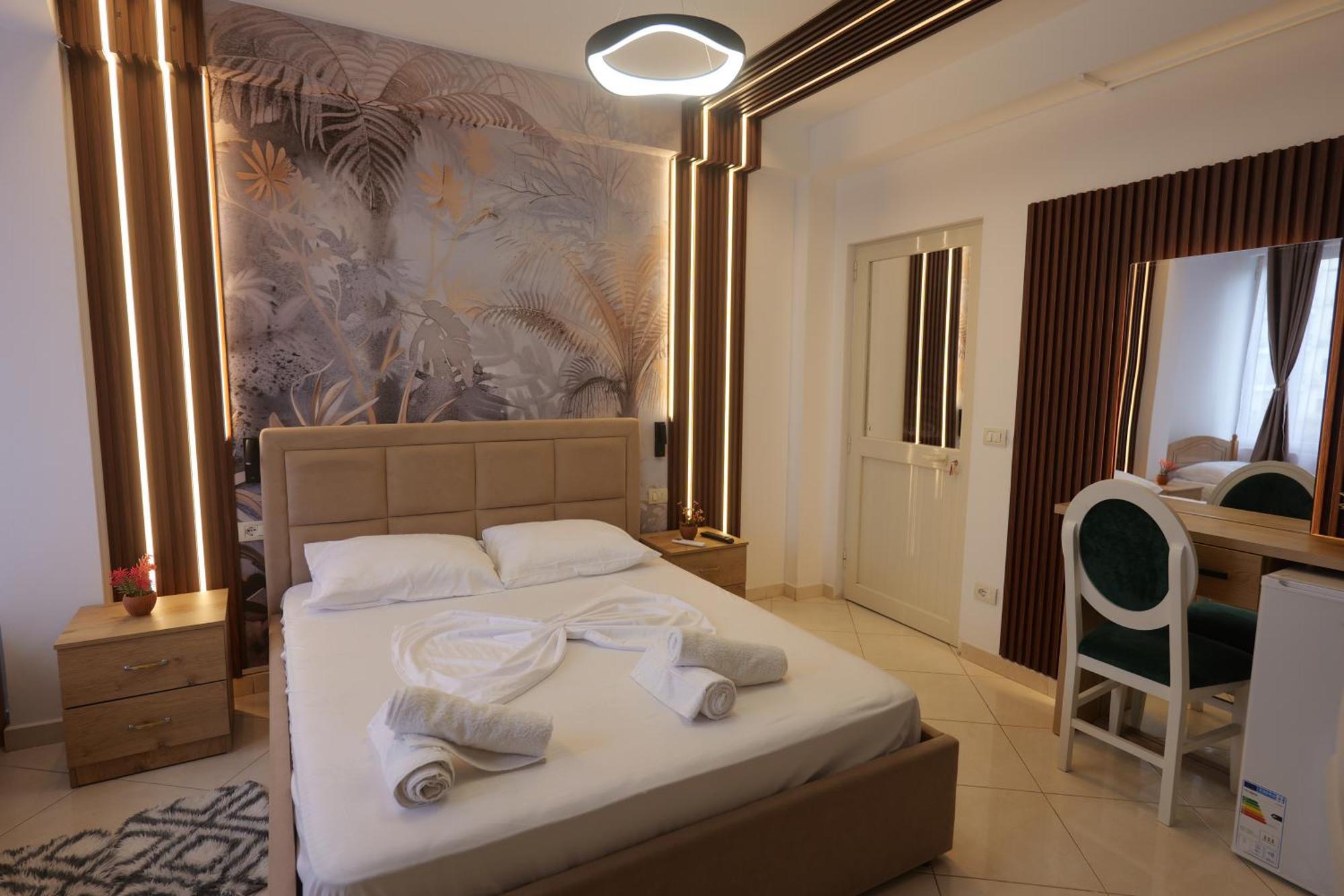Golden Sleep Hostel Shkodër Екстериор снимка