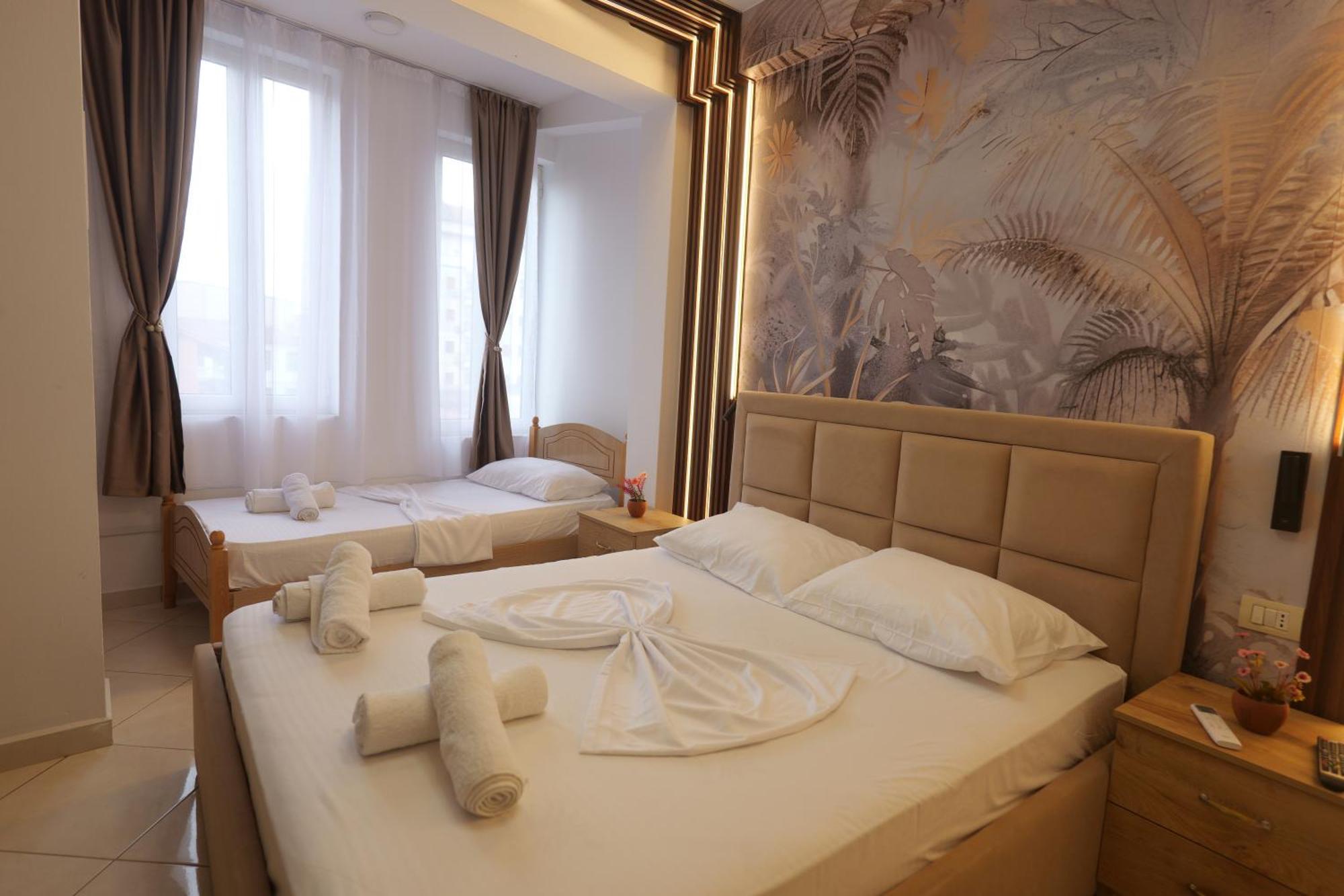 Golden Sleep Hostel Shkodër Екстериор снимка