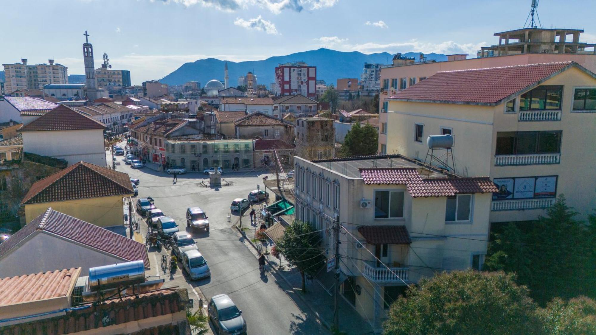 Golden Sleep Hostel Shkodër Екстериор снимка