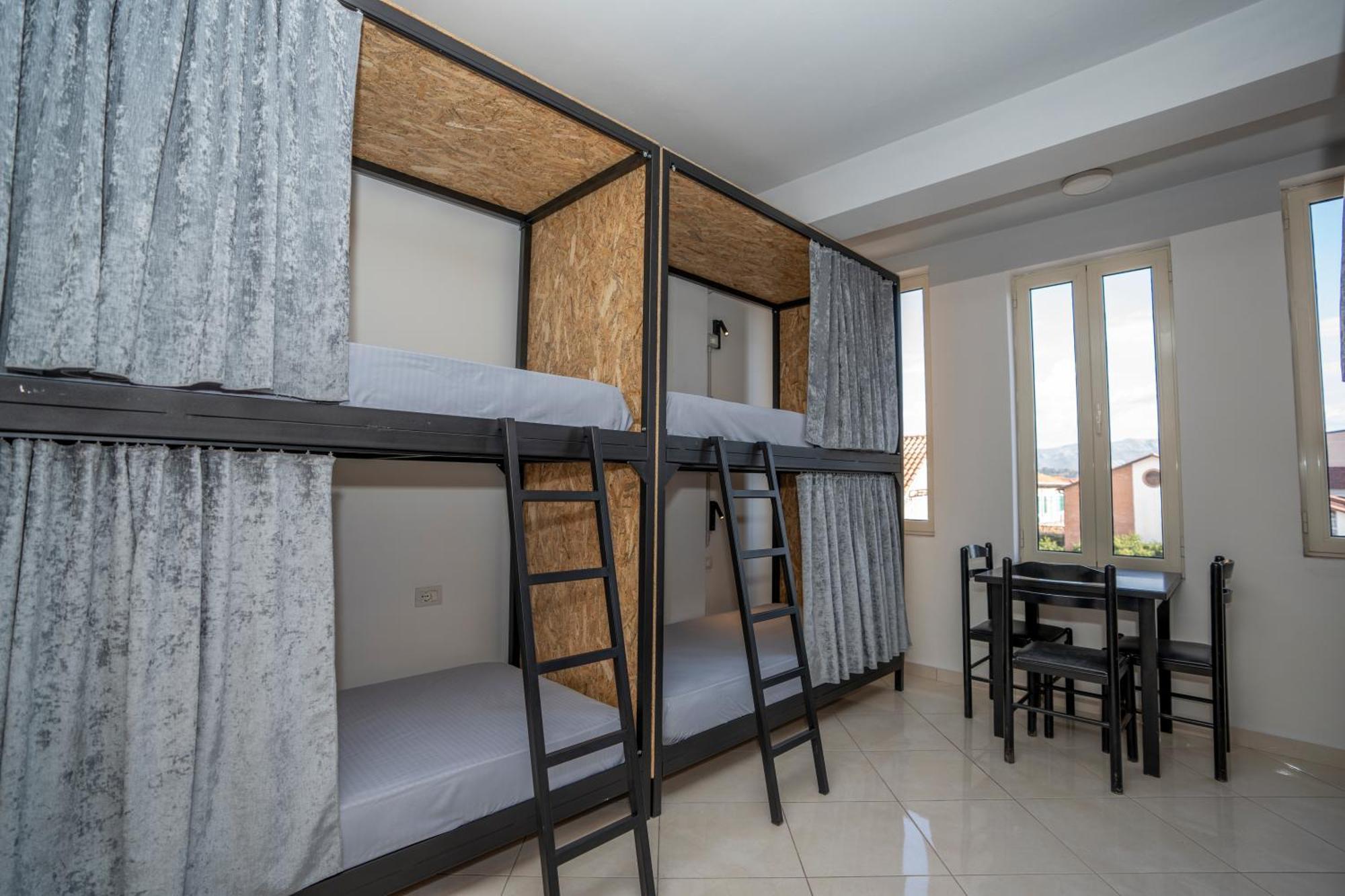 Golden Sleep Hostel Shkodër Екстериор снимка