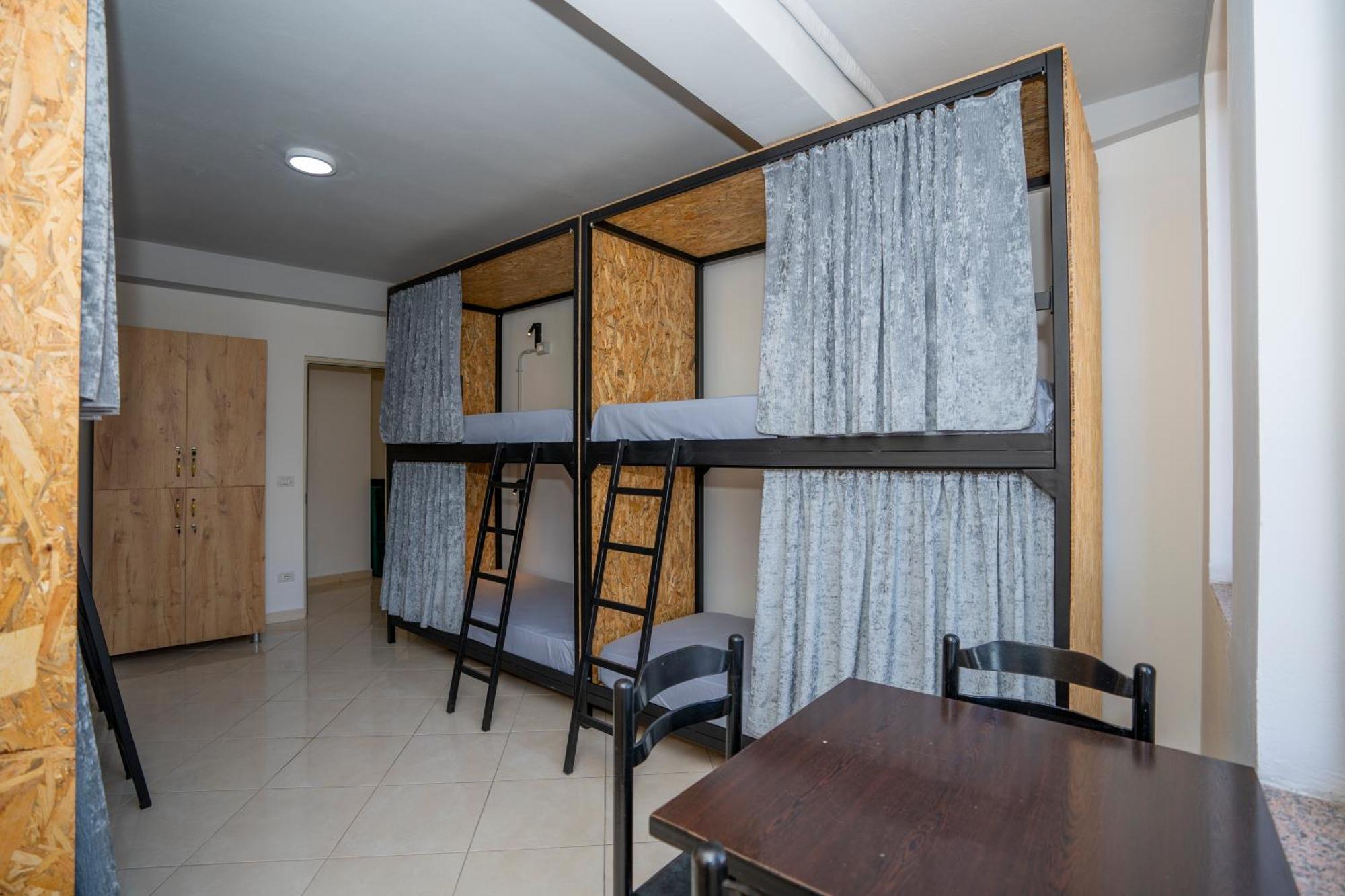 Golden Sleep Hostel Shkodër Екстериор снимка