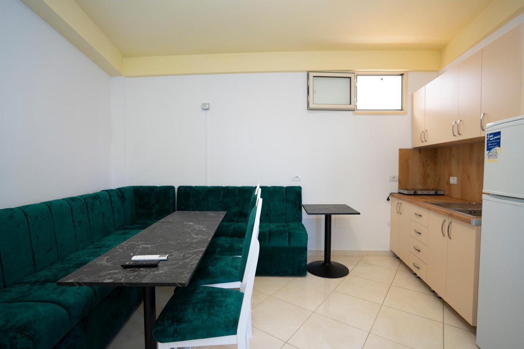 Golden Sleep Hostel Shkodër Екстериор снимка