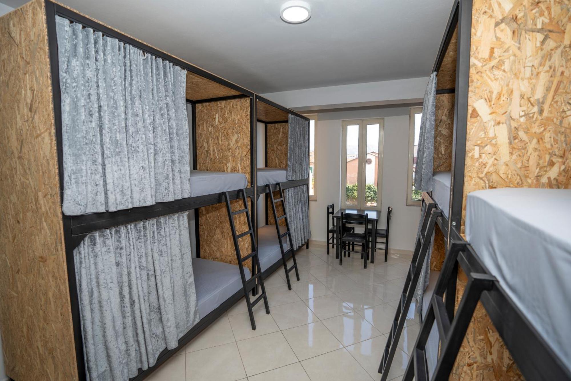 Golden Sleep Hostel Shkodër Екстериор снимка